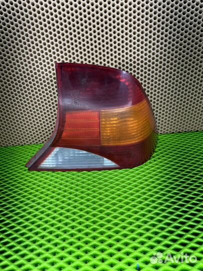 Задний фонарь правый Ford Focus 1