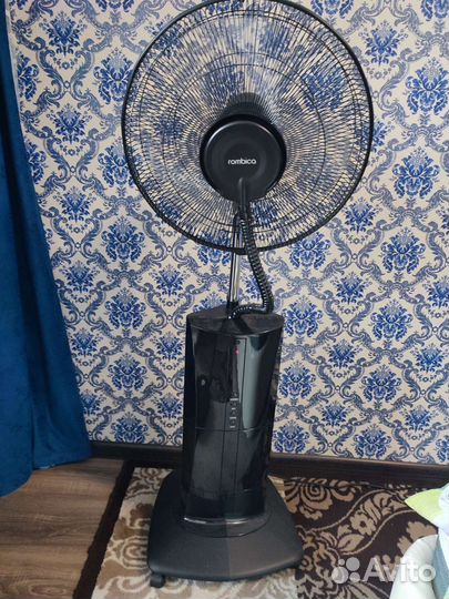 Вентилятор напольный Rombica с увлажнителем