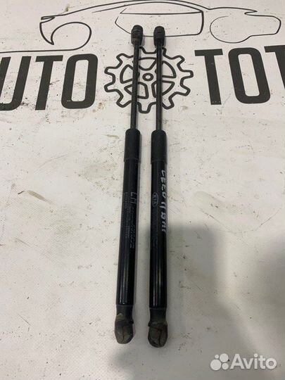 Амортизатор двери багажника Kia Ceed JD 2012