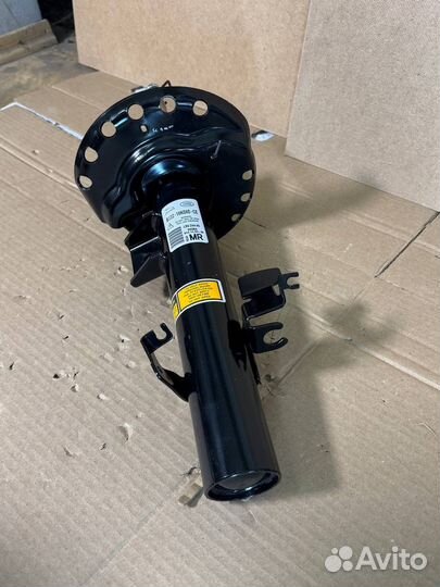 LR116116 Амортизатор подвески(передний) Land Rover