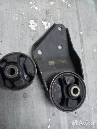 Кронштейн левой опоры подвески двигателя ваз 2109
