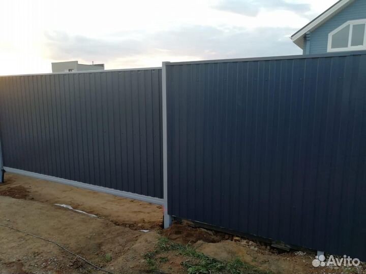 Забор из профнастила. Откатные ворота