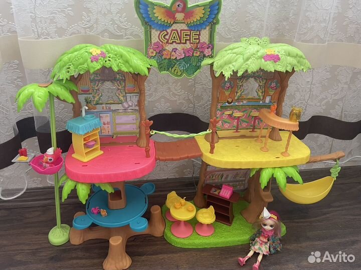 Домик энчантималс