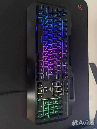 Игровая клавиатура и мышь