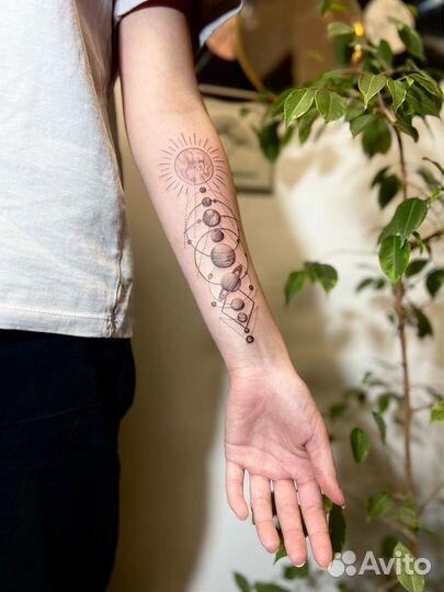 Мастер по художественной татуировке