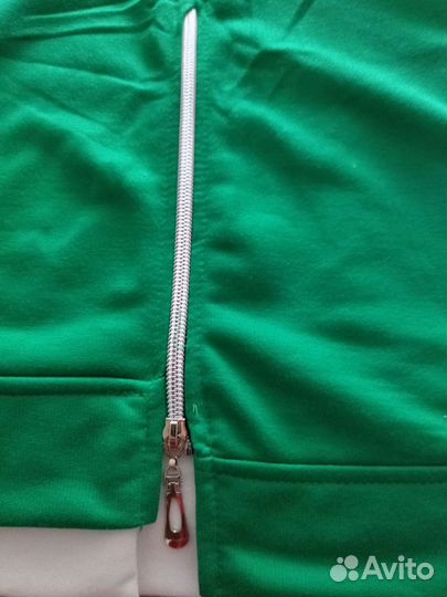 Костюм спортивный