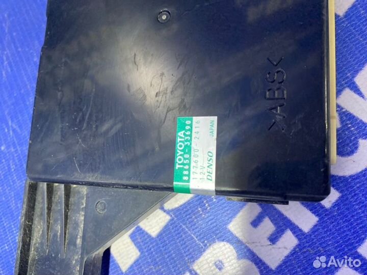 Блок управления климат-контролем Toyota Camry 40