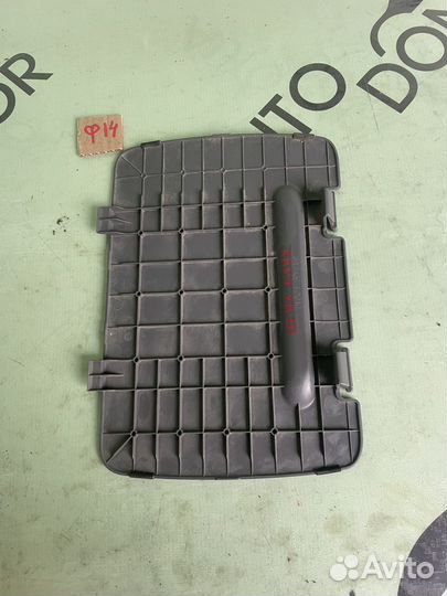 Пластик багажника toyota rav 4 xa20