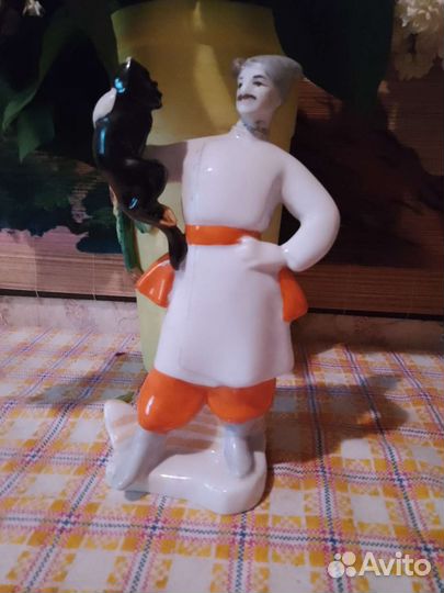 Фарфоровые статуэтки времен СССР