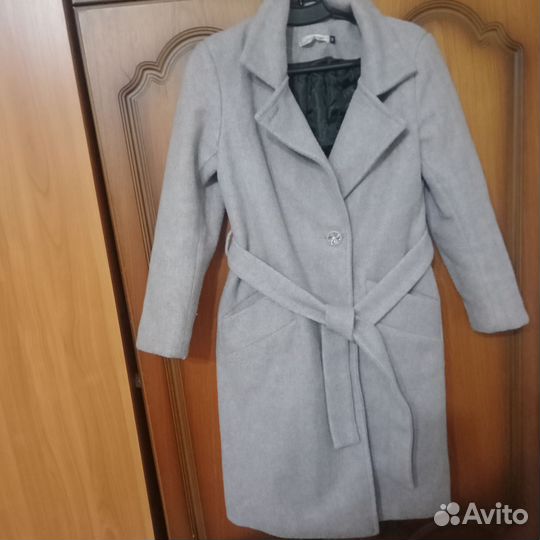 Пальто женское демисезонное 46 размер