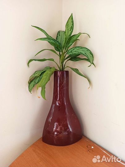 Ваза угловая керамика