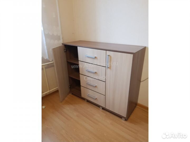 Комод с дверцами