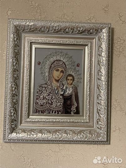 3 вышивки в рамах