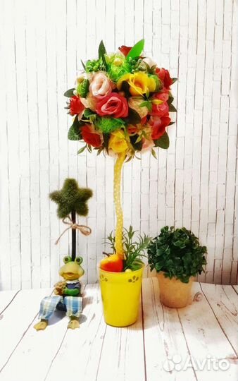 Дерево. Цветок