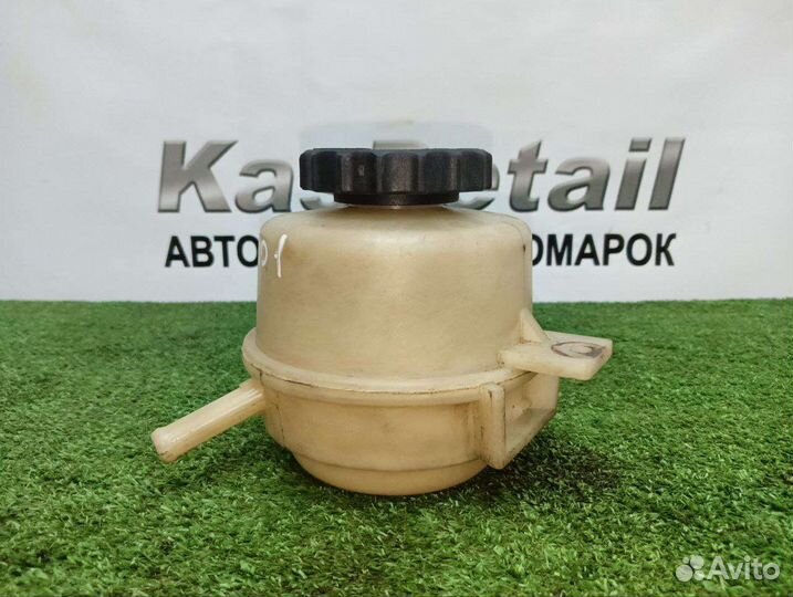 Бачок гур Kia Rio 1