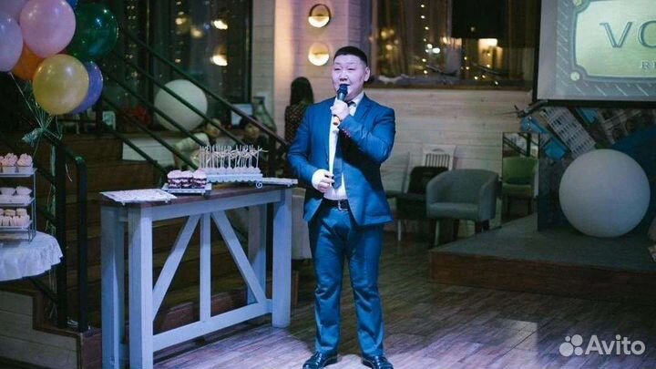 Ведущий - вокалист Тамада