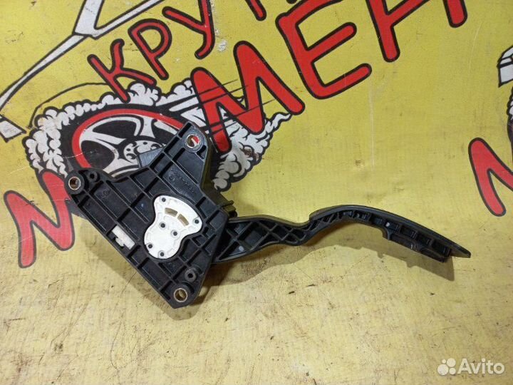 Педаль газа Nissan Teana J31 2.4 VQ23DE 2005