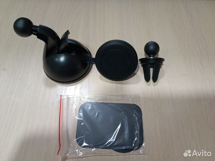 Держатель в автомобиль магнитный на супер присоске