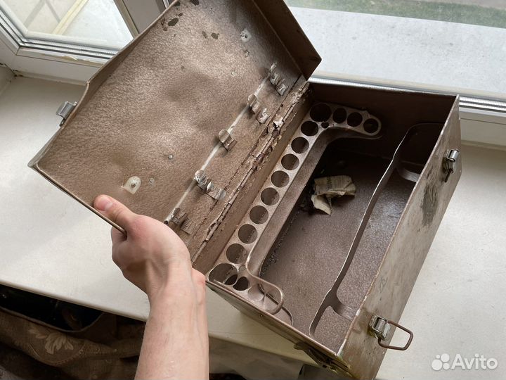 Алюминиевый кейс ретро