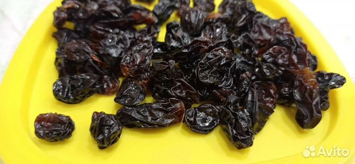 Домашняя консервация и сушенные фрукты и ягоды