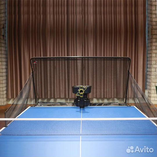Робот для настольного тенниса