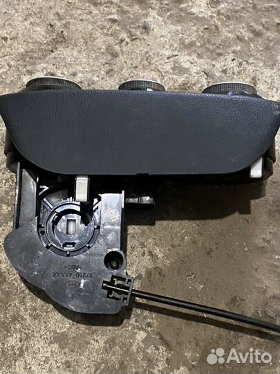 Блок управления климатом kia rio 3 2017 г