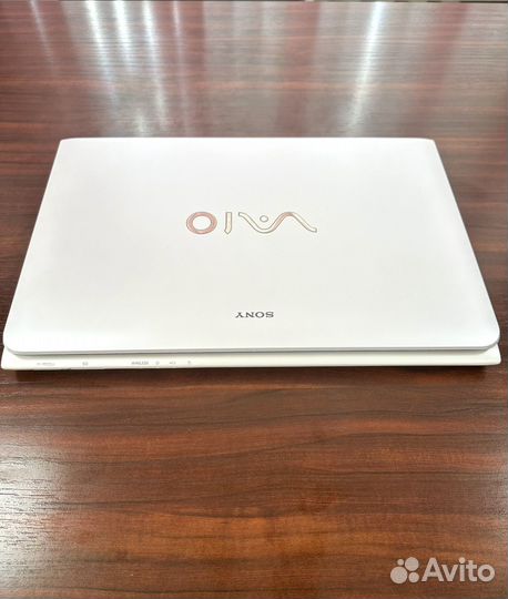 Ноутбук Sony Vaio sve151j11v