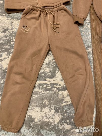 Спортивный костюм женский