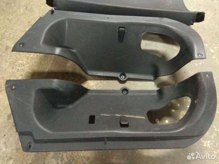 Обшивки багажника Гранта лифтбэк