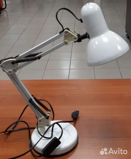 Лампа настольная 