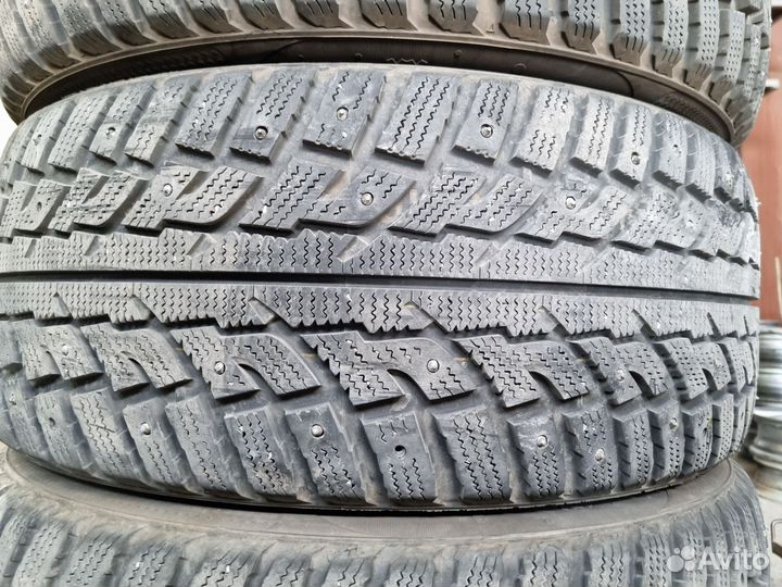 Kumho I'Zen RV Stud KC16 255/55 R18