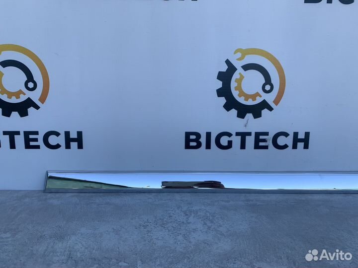 Молдинг задней правой двери Mercedes A2047300480