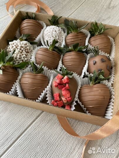 Сладкий подарок клубника в шоколаде