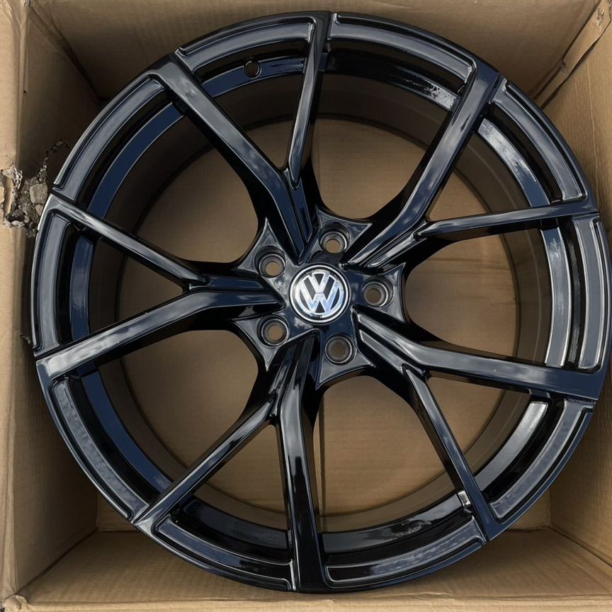 Литые диски Volkswagen 8×R19 5×112