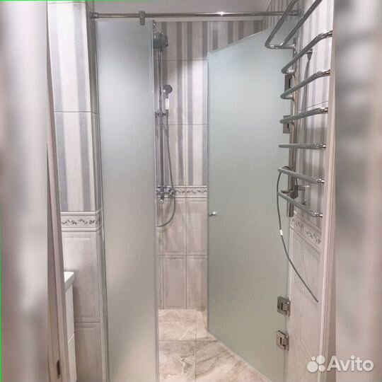 Душевая дверь в кабину нишу