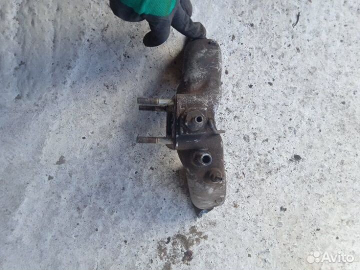 Коллектор впускной Лада 2107