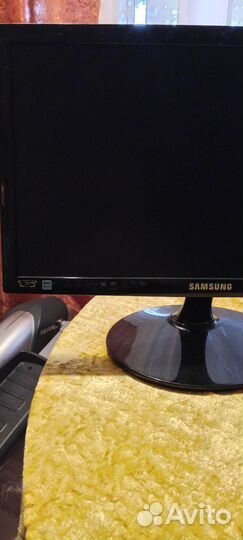Монитор Samsung 19