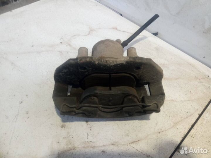 Суппорт тормозной передний правый Ford Focus 2 CB4