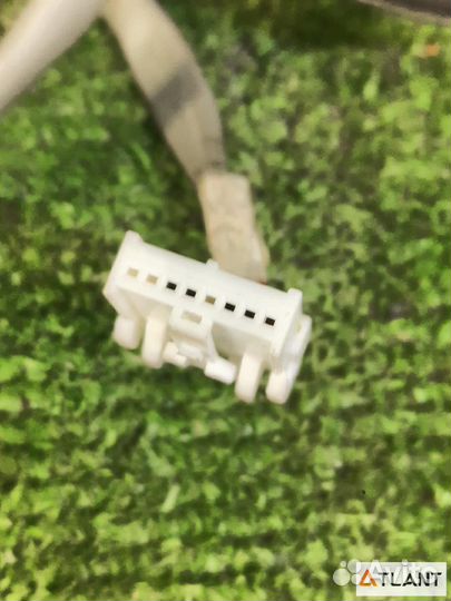 Зеркало переднее правое nissan bassara