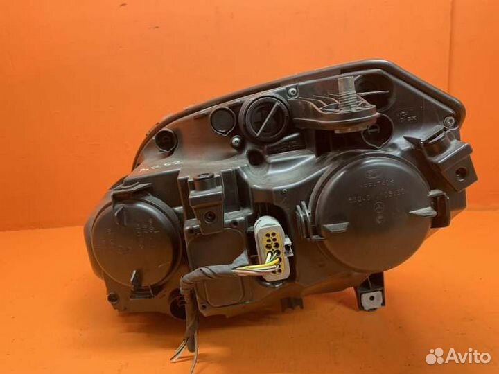 Фара галогеновая передняя правая Mercedes-Benz Glk