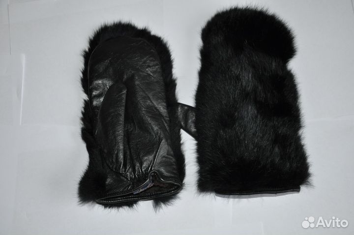 Варежки женские