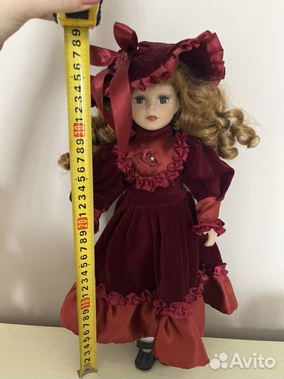 Кукла фарфоровая 40 см