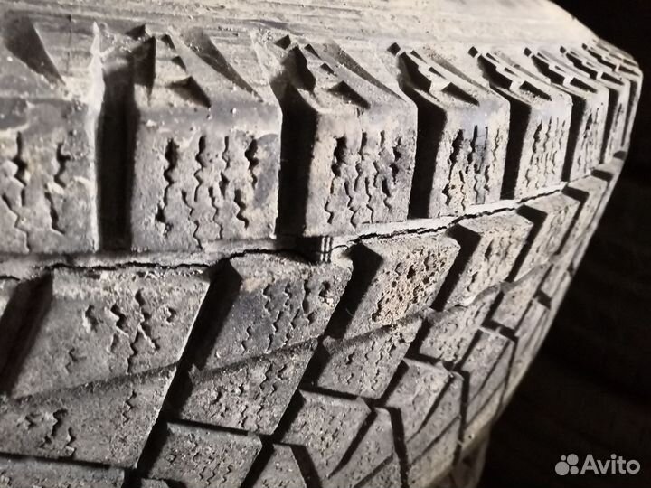 Bridgestone Blizzak DM-Z3 285/75 R16