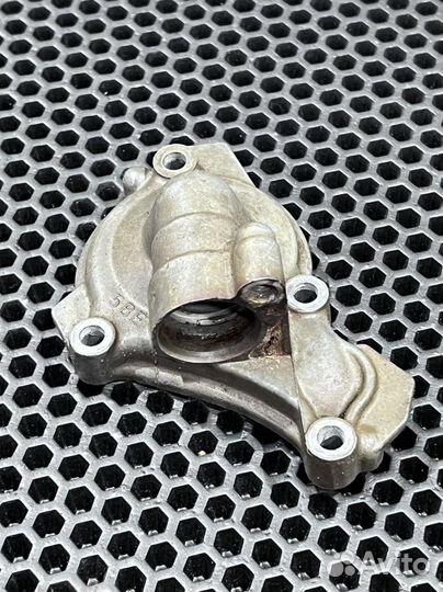 Крышка помпы Yamaha YZ 450F 2003-2005