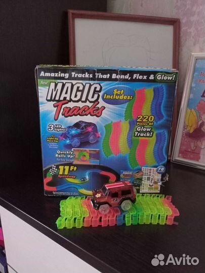 Гибкий трек с машинкой