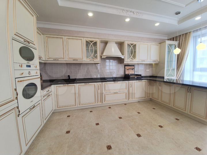 4-к. квартира, 190 м², 7/15 эт.