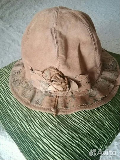Шляпка из натуральной кожи.Р.58