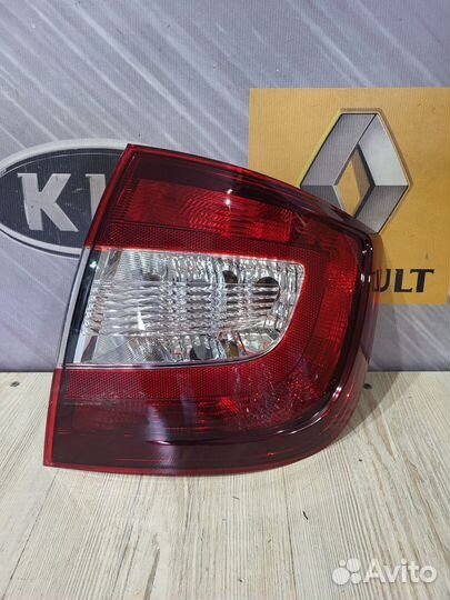 Фонарь задний Skoda rapid Прав