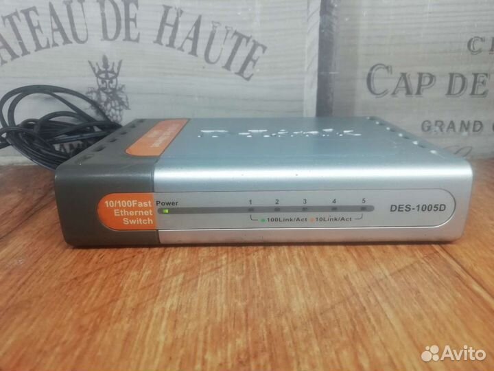 Switch d-link des-1005d