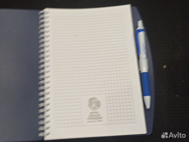 Тетрадь с ручкой